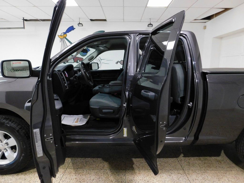 Used 2019 RAM 1500 Express image 25