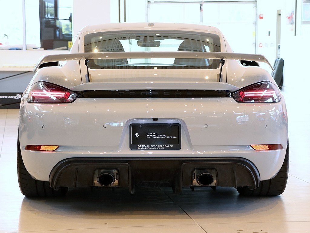 Used 2020 Porsche 718 Cayman GT4 image 32