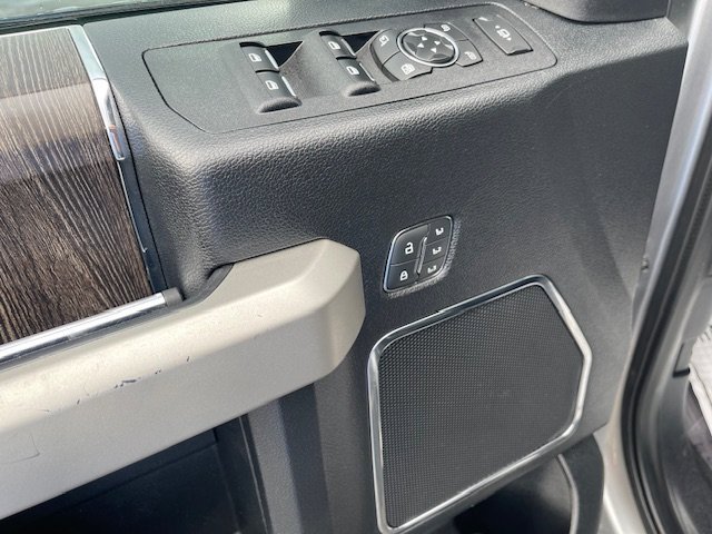 Used 2020 Ford F250 Lariat image 11