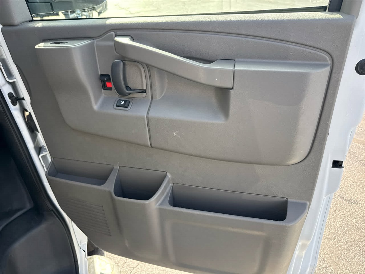 Used 2024 GMC Savana 2500 w/ Driver Convenience Package image 23