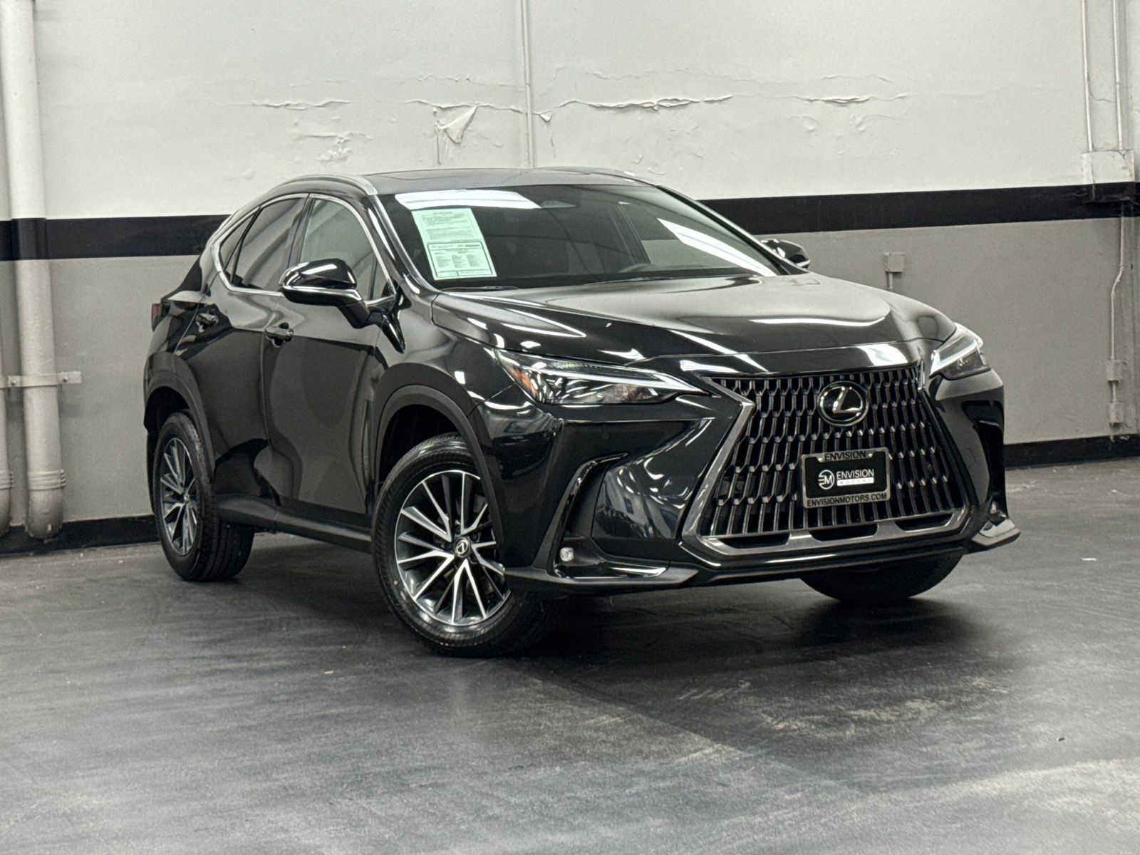 Used 2025 Lexus NX 250 FWD image 2