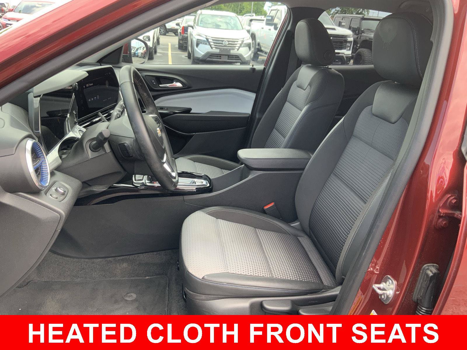 Used 2024 Chevrolet Trax LT w/ Driver Confidence Package FWD image 5