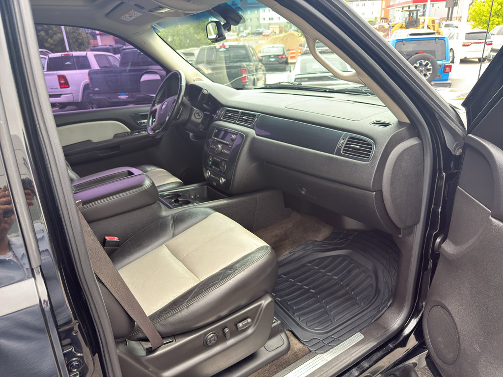 Used 2008 Chevrolet Avalanche LT w/ LT Preferred Equipment Group AWD/4WD image 9