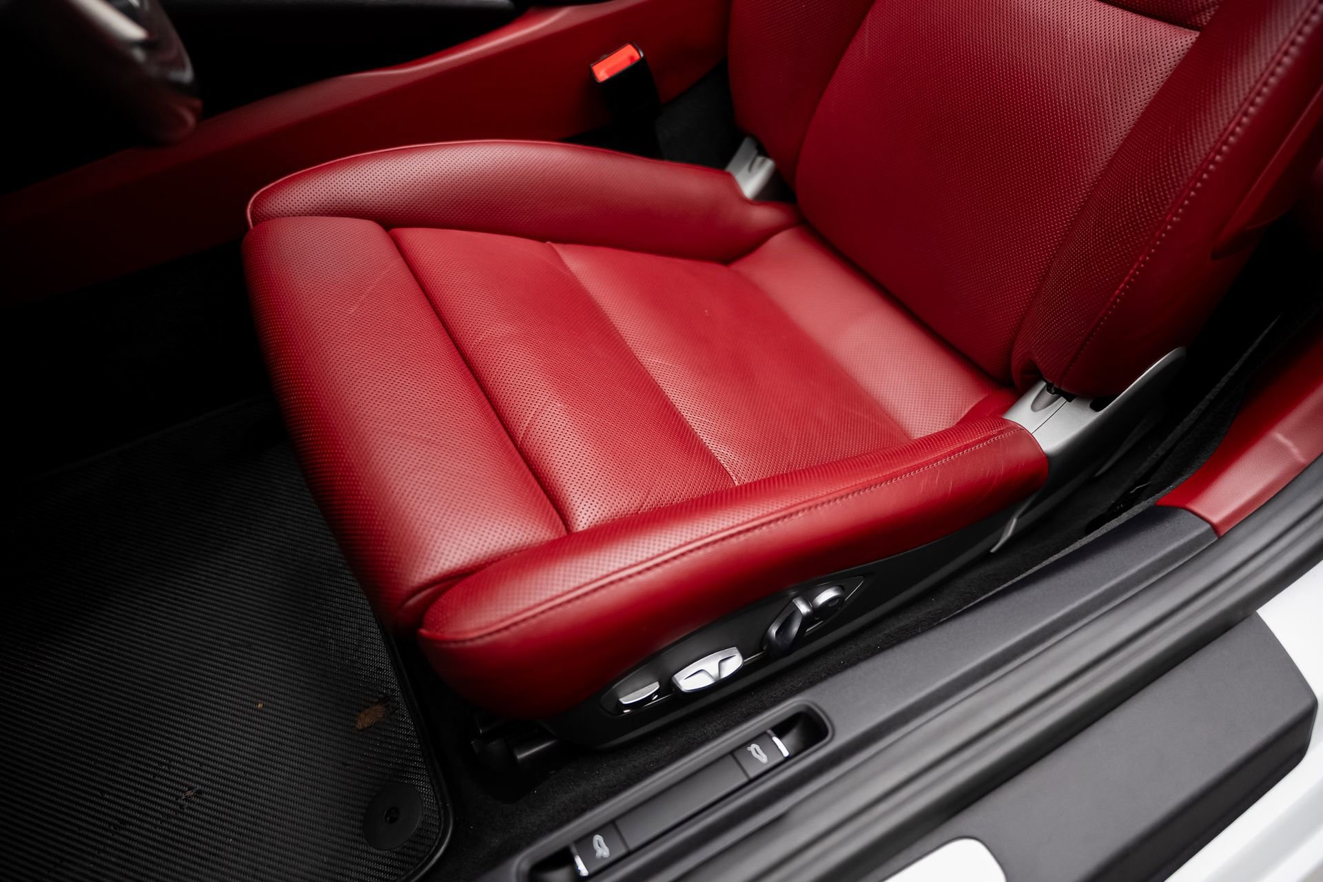 Used 2019 Porsche 911 Turbo image 68