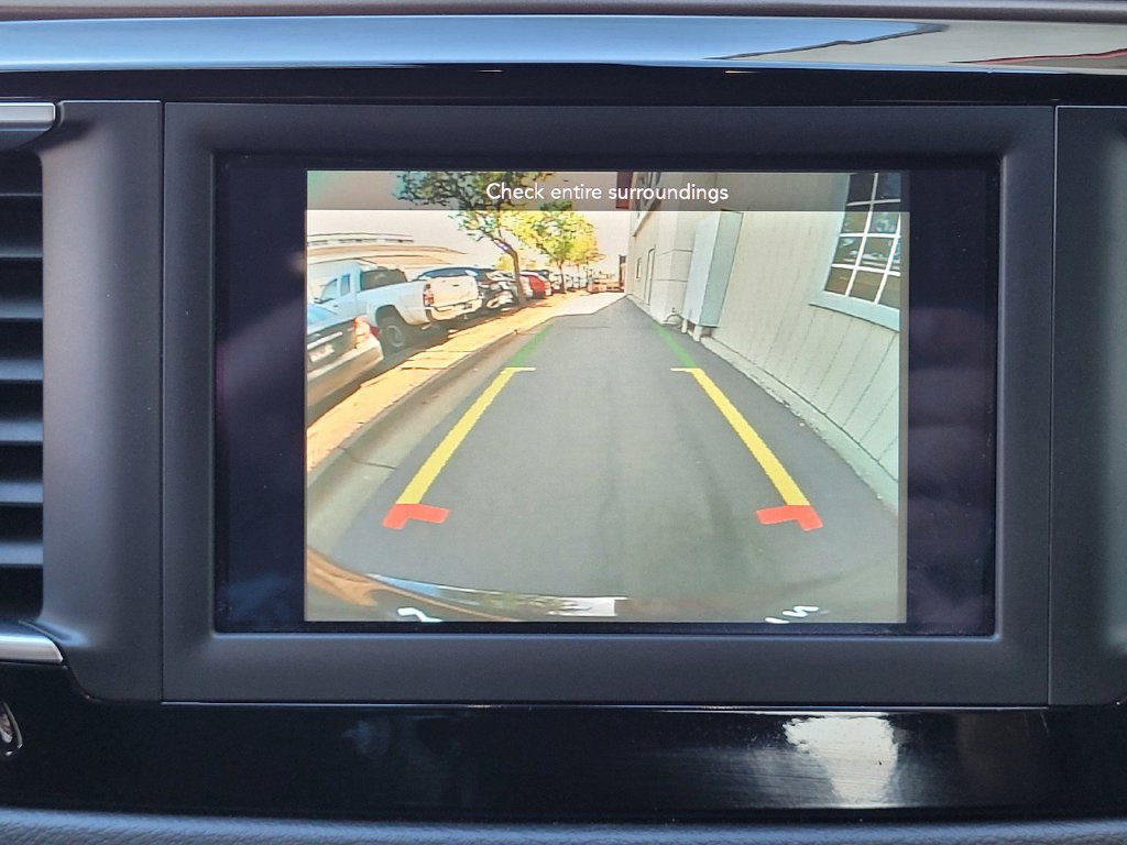 Used 2018 Chrysler Pacifica Touring Plus FWD image 12