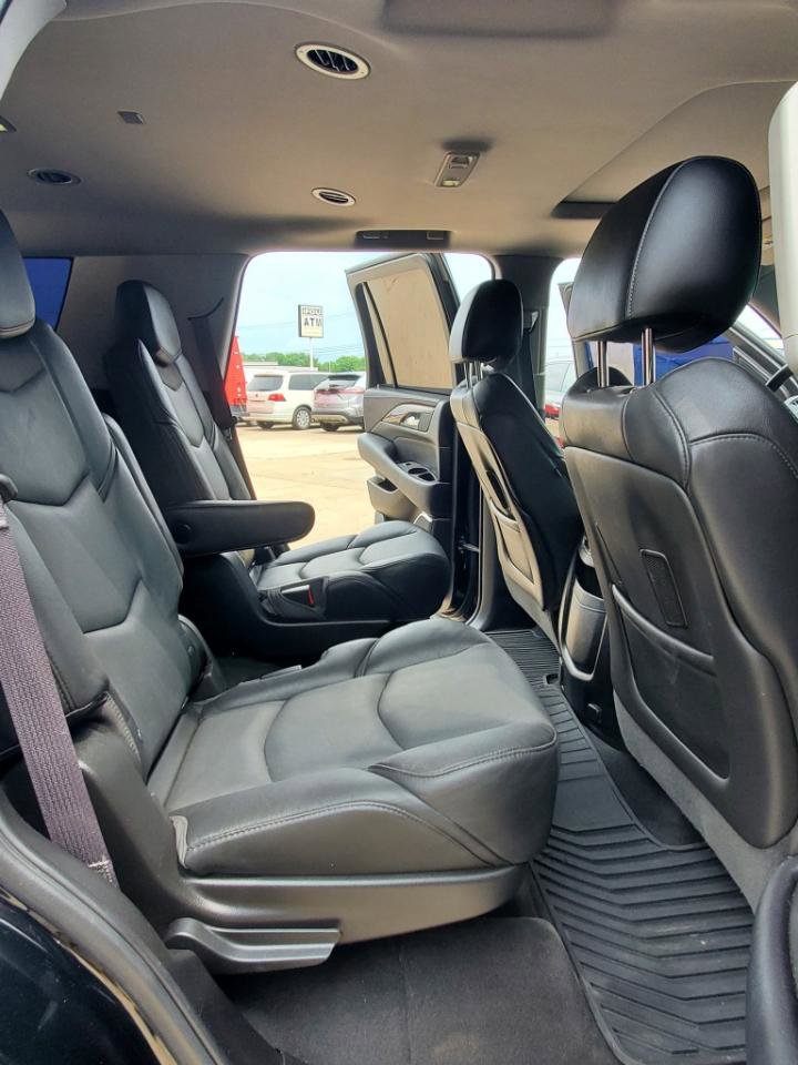 Used 2016 Cadillac Escalade Luxury AWD/4WD image 17