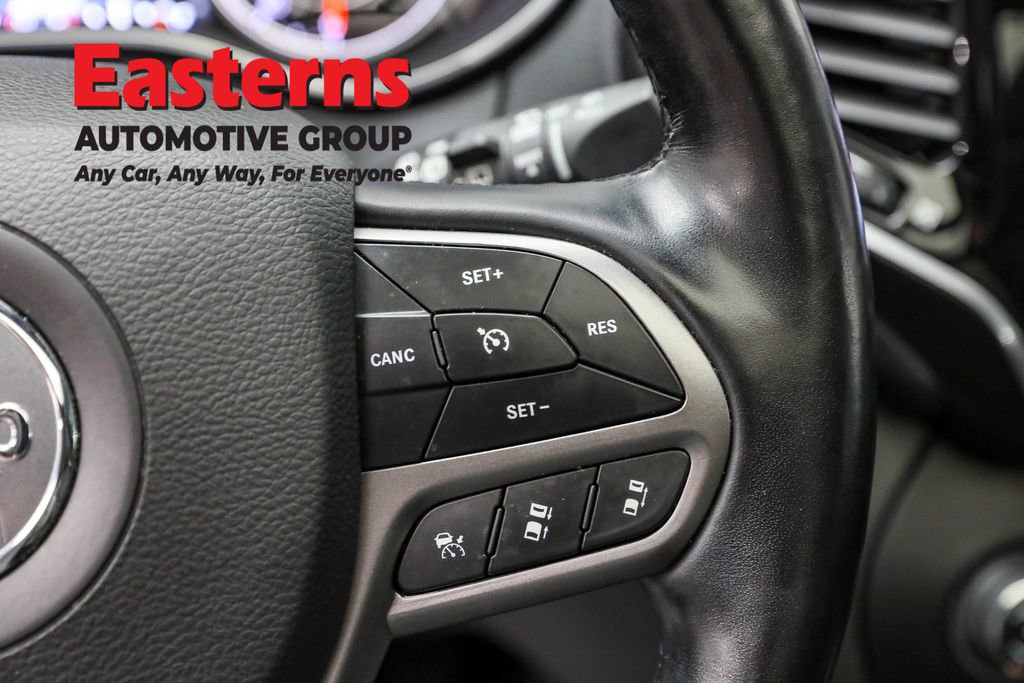 Used 2021 Jeep Cherokee Limited image 16