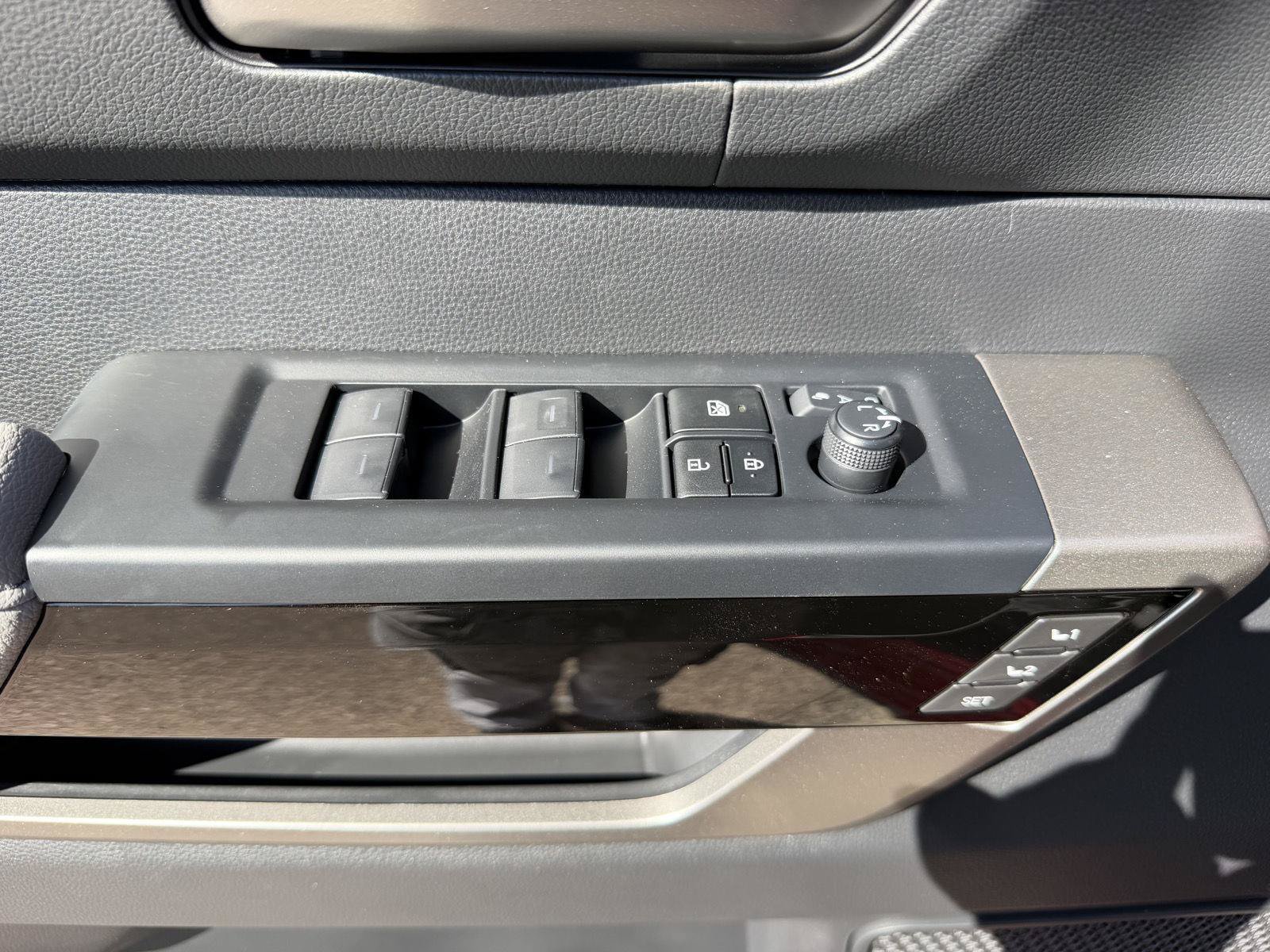 New 2026 Toyota Tundra Limited AWD/4WD image 12
