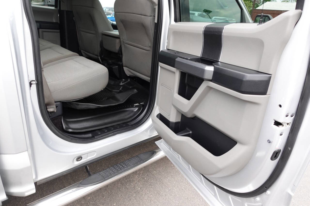 Used 2017 Ford F150 XLT AWD/4WD image 28