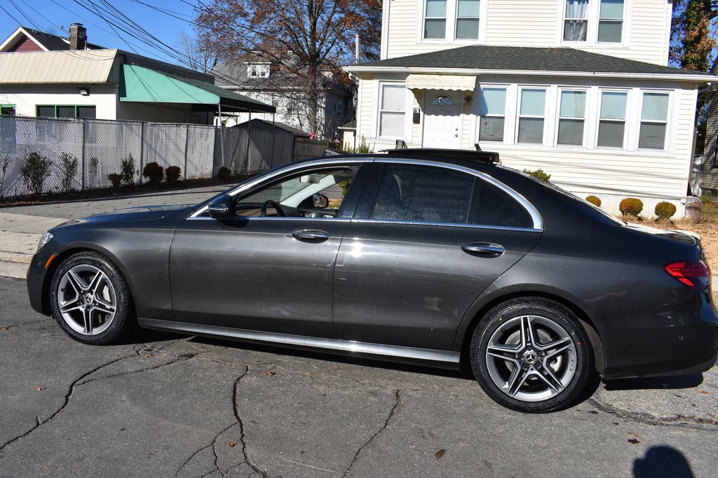 Used 2023 Mercedes-Benz E 350 4MATIC Sedan w/ Premium Package image 9