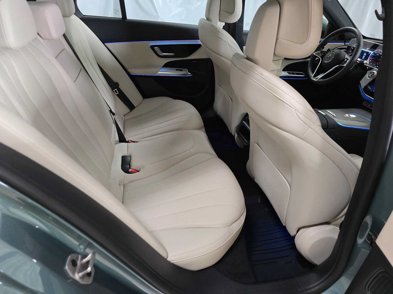 Used 2026 Mercedes-Benz E 350 4MATIC Sedan image 14