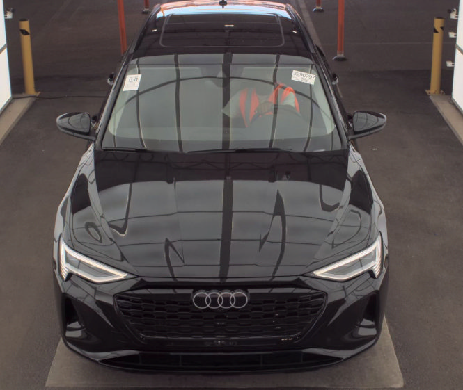 Used 2024 Audi Q8 e-tron Premium AWD/4WD image 6