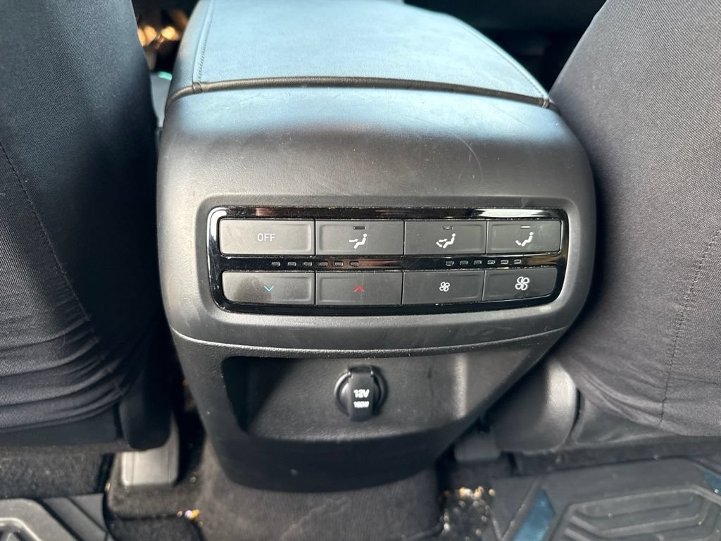 Used 2022 Hyundai Palisade SE FWD image 14