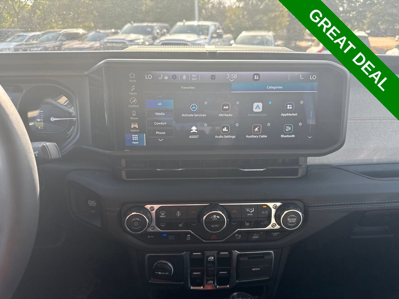 Used 2025 Jeep Wrangler Unlimited Sahara w/ Safety Group AWD/4WD image 24
