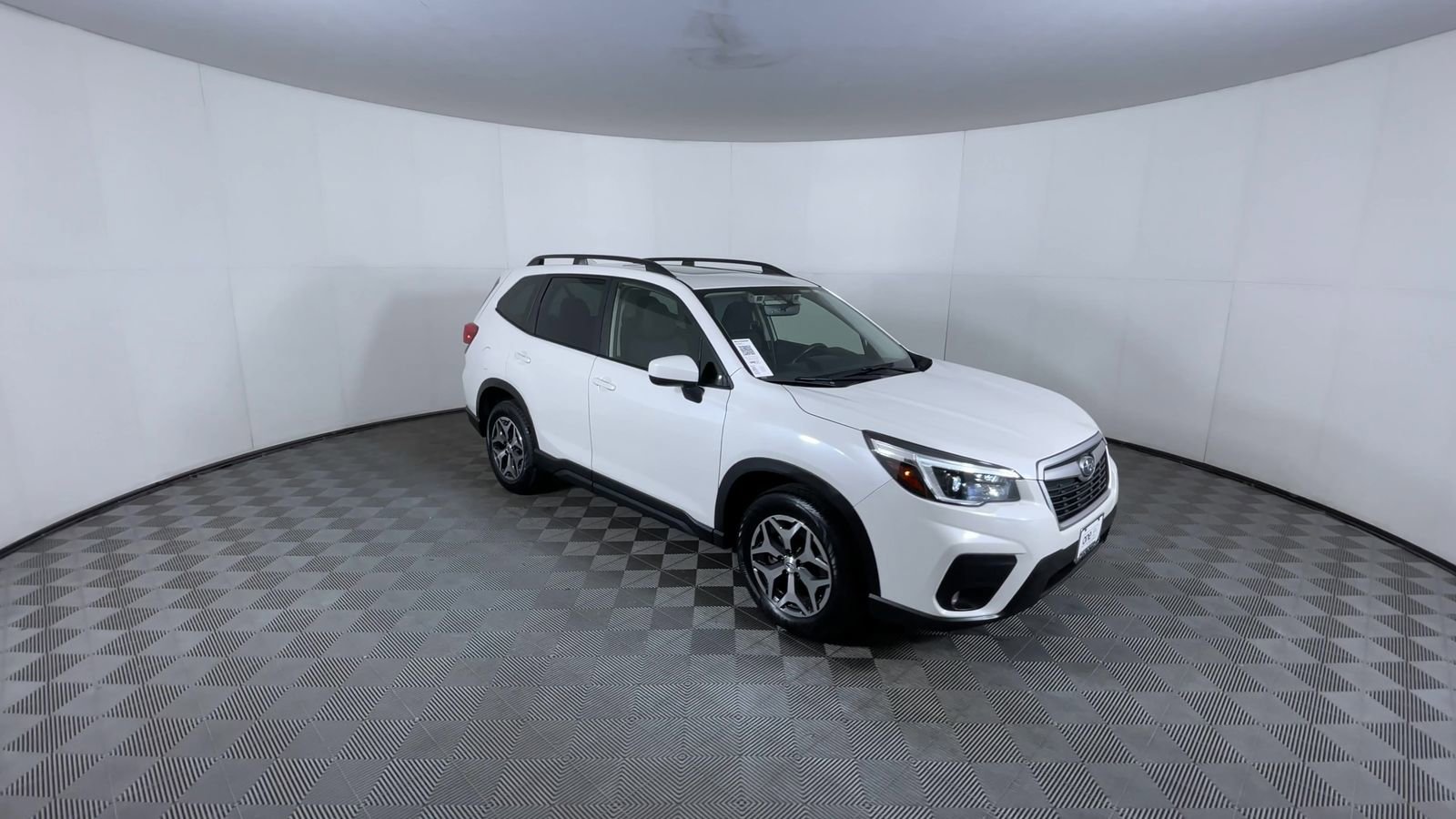 Used 2021 Subaru Forester Premium AWD/4WD image 2