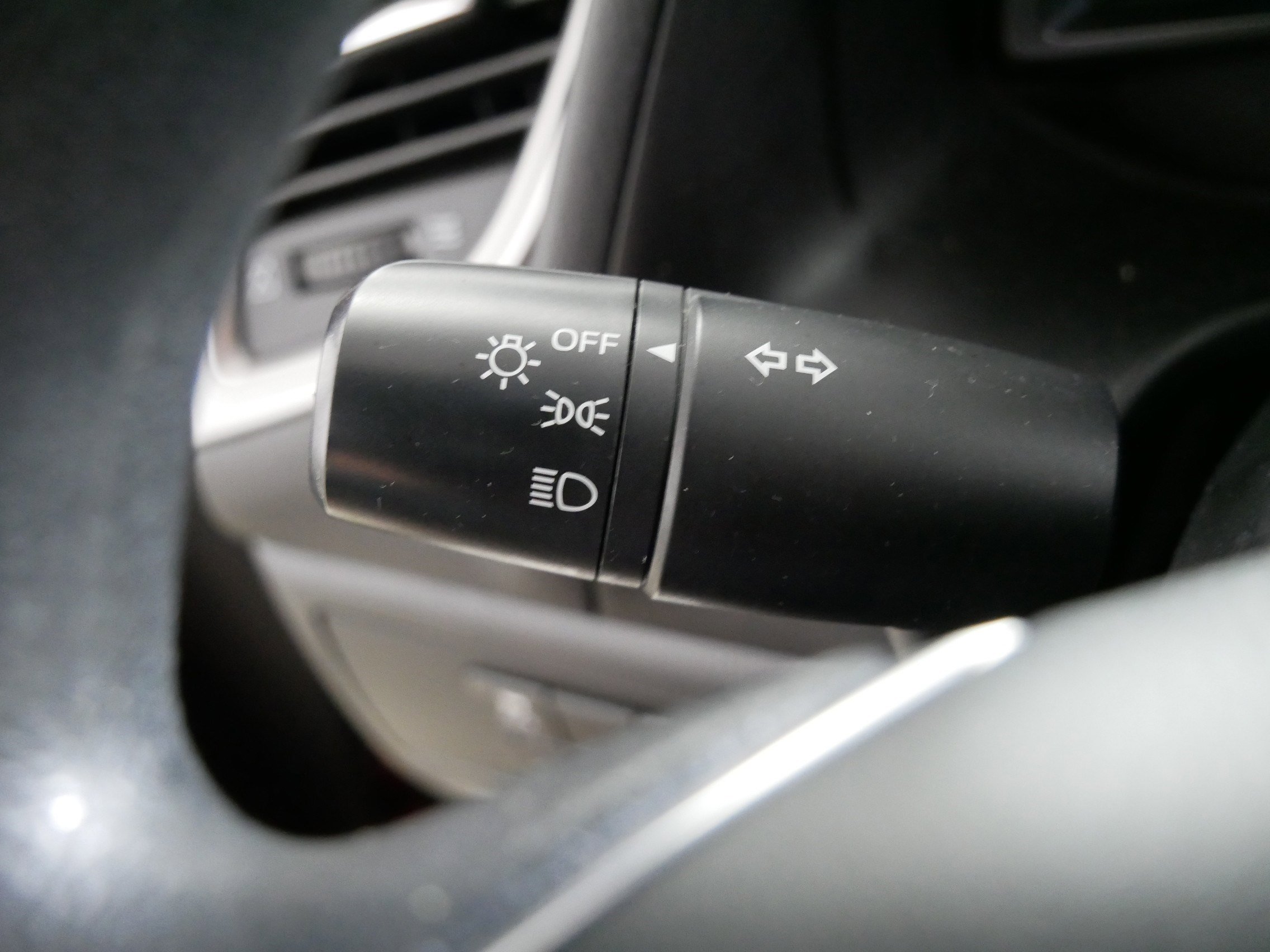 Used 2017 MAZDA MAZDA3 Sport image 32