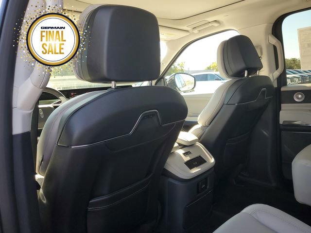 New 2025 Lincoln Navigator Reserve image 18