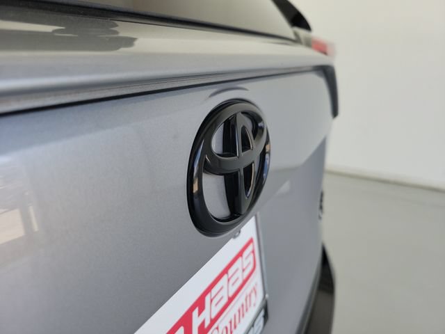 Used 2025 Toyota RAV4 SE AWD/4WD image 10