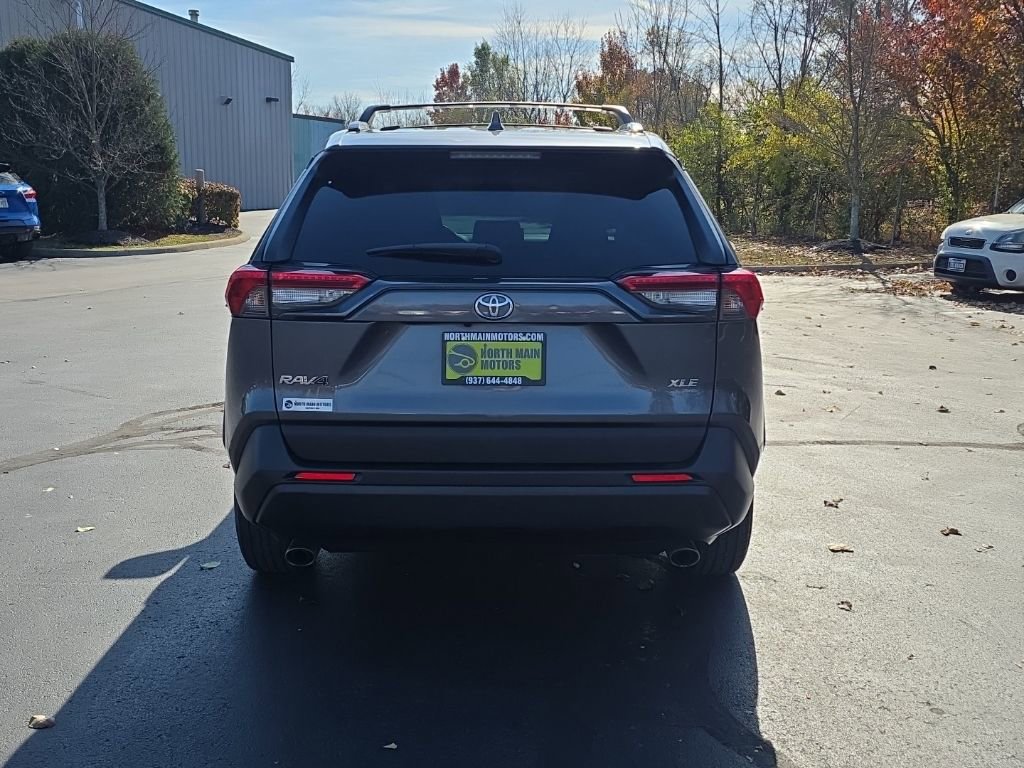 Used 2021 Toyota RAV4 XLE image 6