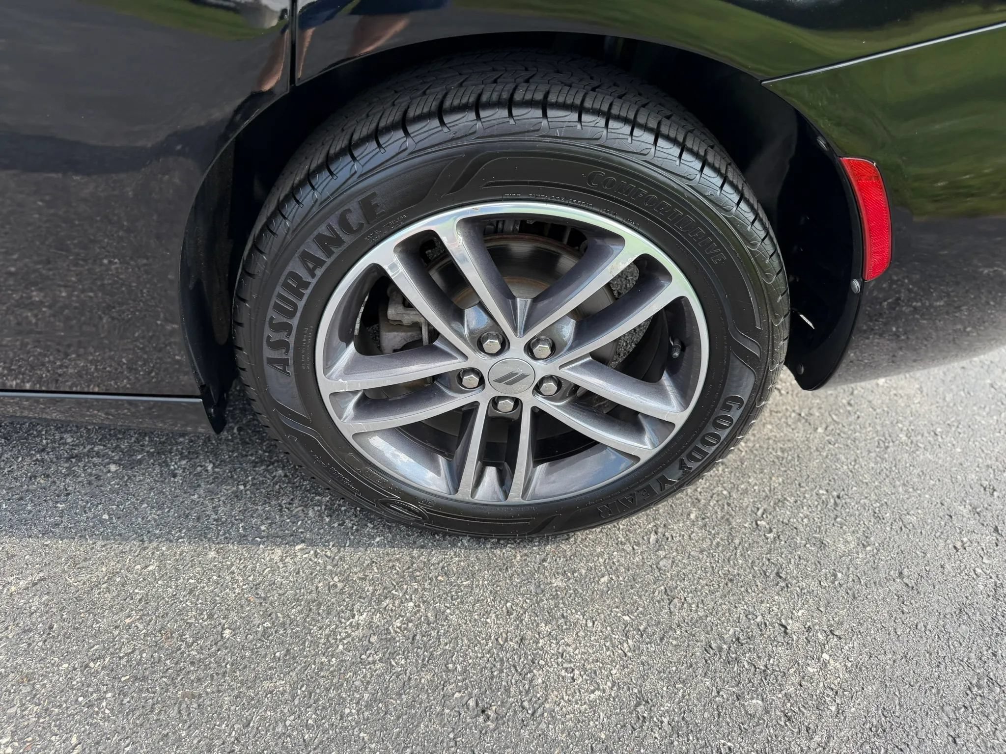 Used 2019 Dodge Charger SXT AWD/4WD image 40
