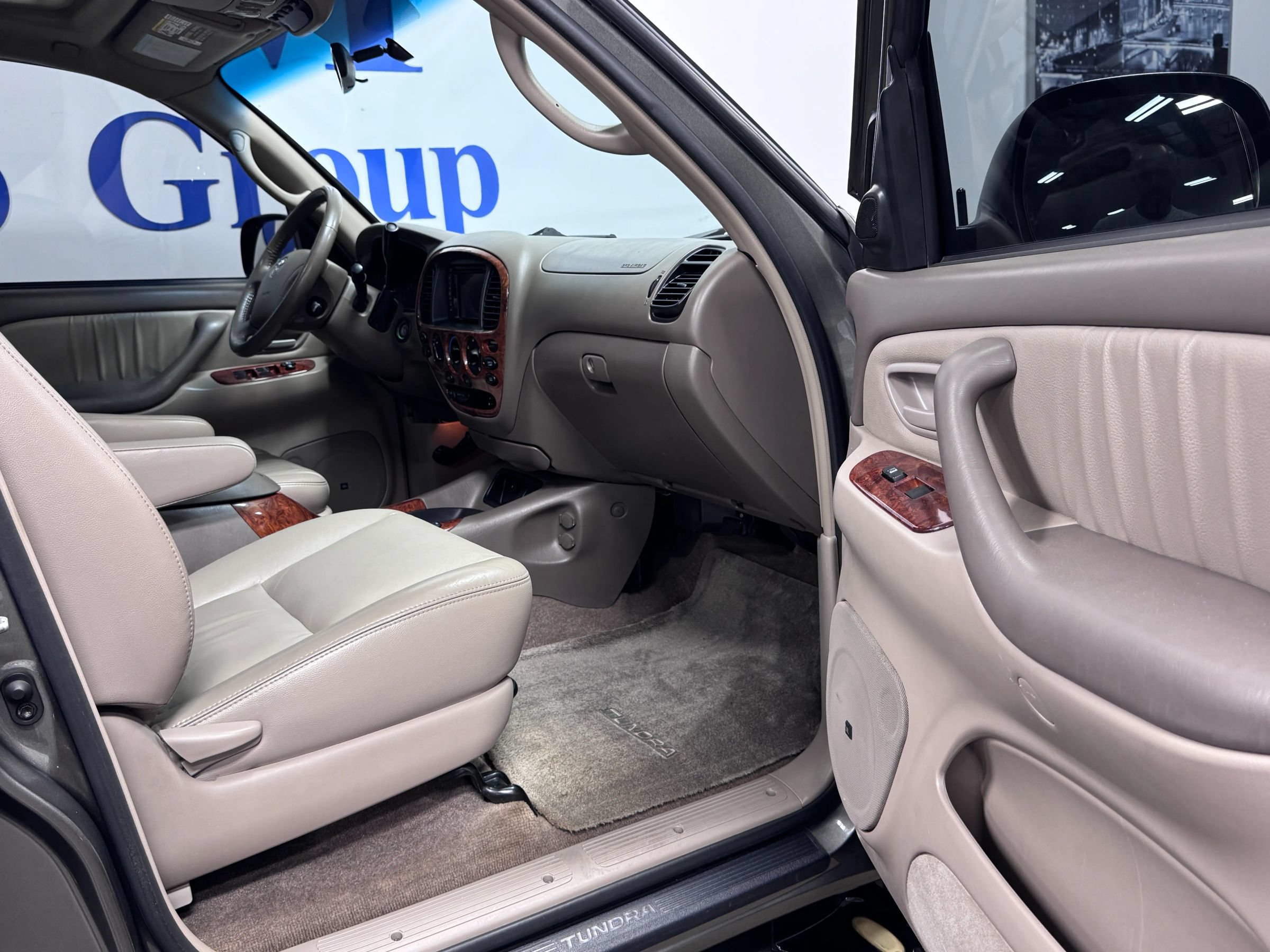Used 2005 Toyota Tundra Limited AWD/4WD image 14