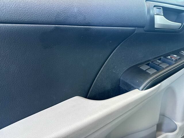 Used 2014 Toyota Camry LE FWD image 11