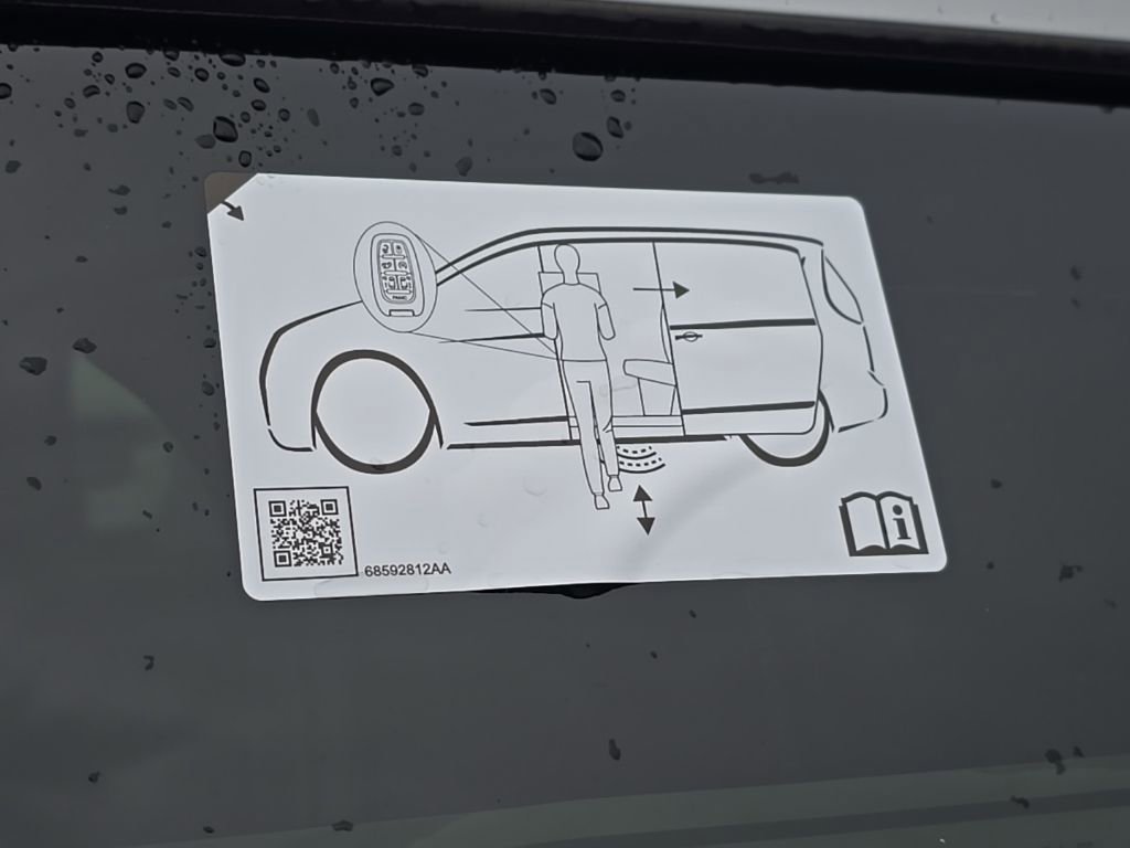 New 2026 Chrysler Pacifica Pinnacle FWD image 45