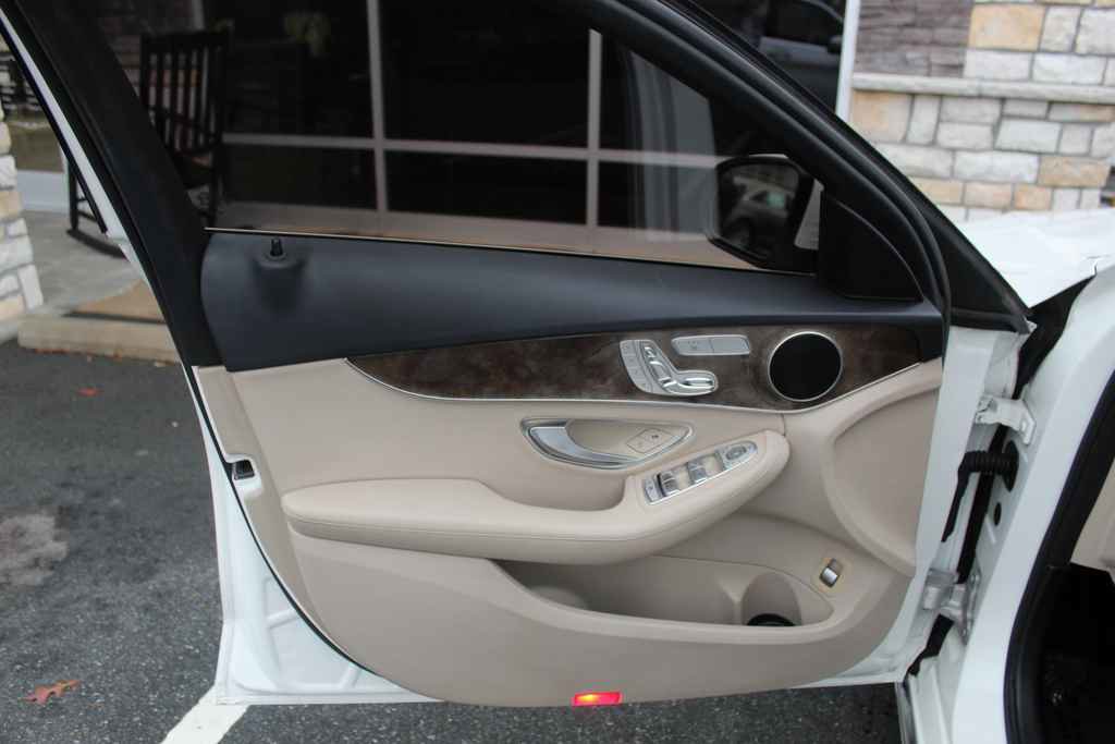 Used 2017 Mercedes-Benz C 300 Sedan image 10