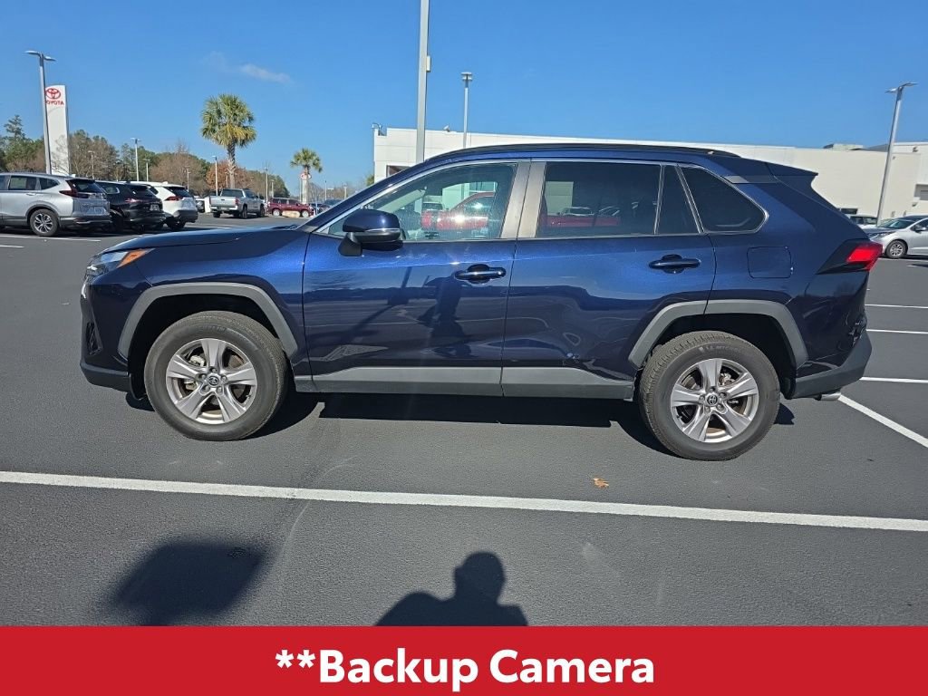 Used 2022 Toyota RAV4 XLE image 4