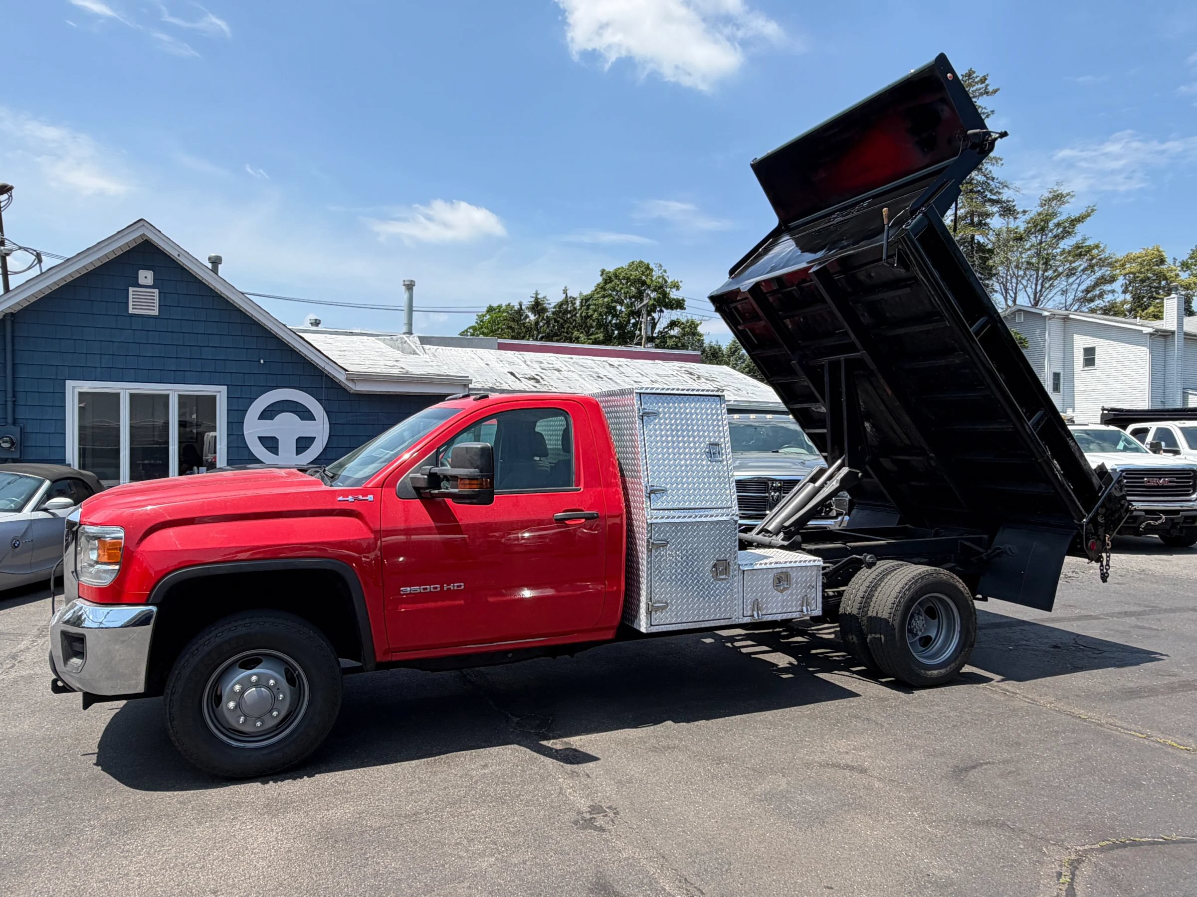 Used 2018 GMC Sierra 3500 4x4 Regular Cab w/ Sierra Convenience Package image 2