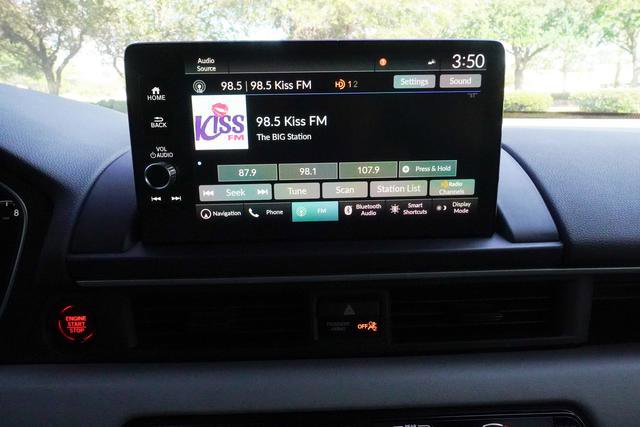 Used 2025 Honda Pilot Touring image 18