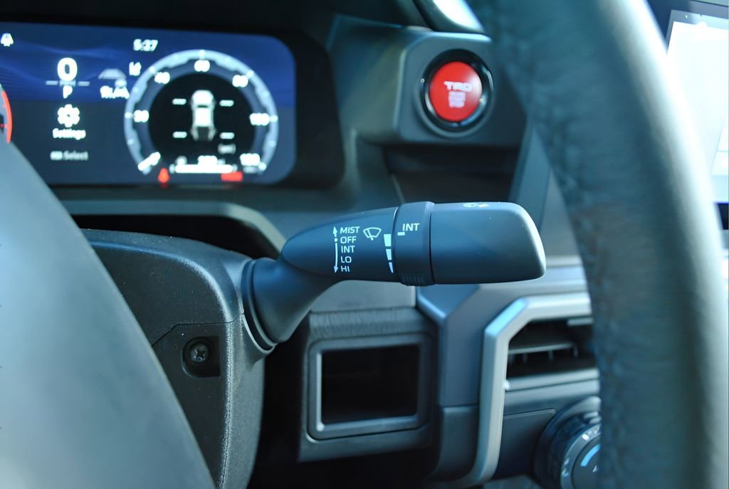 New 2025 Toyota Tacoma TRD Off-Road AWD/4WD image 9