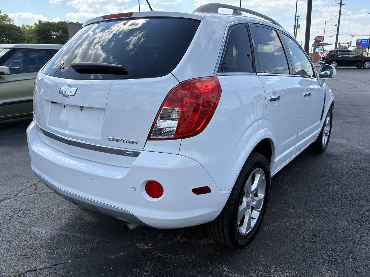 Used 2013 Chevrolet Captiva Sport LTZ FWD image 3