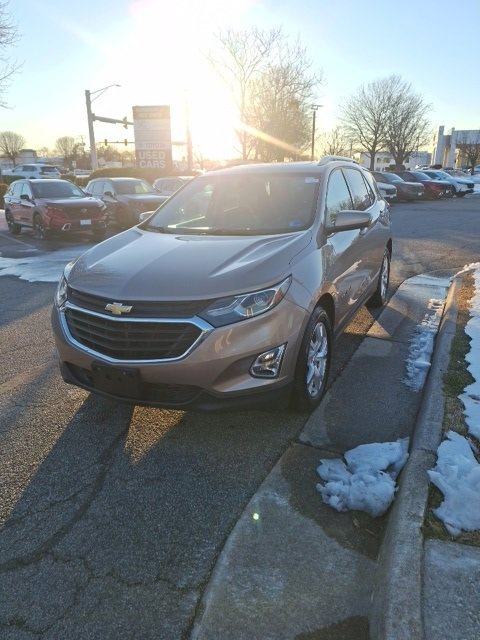 Used 2018 Chevrolet Equinox LT w/ Sun & Infotainment Package image 3