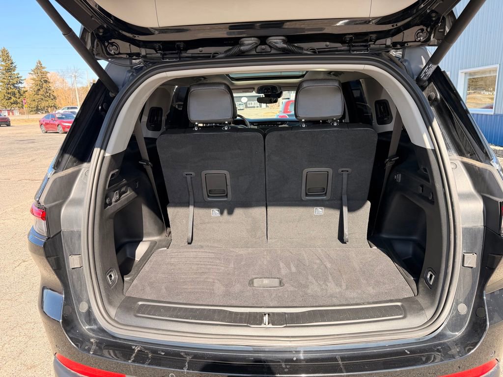 Used 2023 Jeep Grand Cherokee L Limited image 34