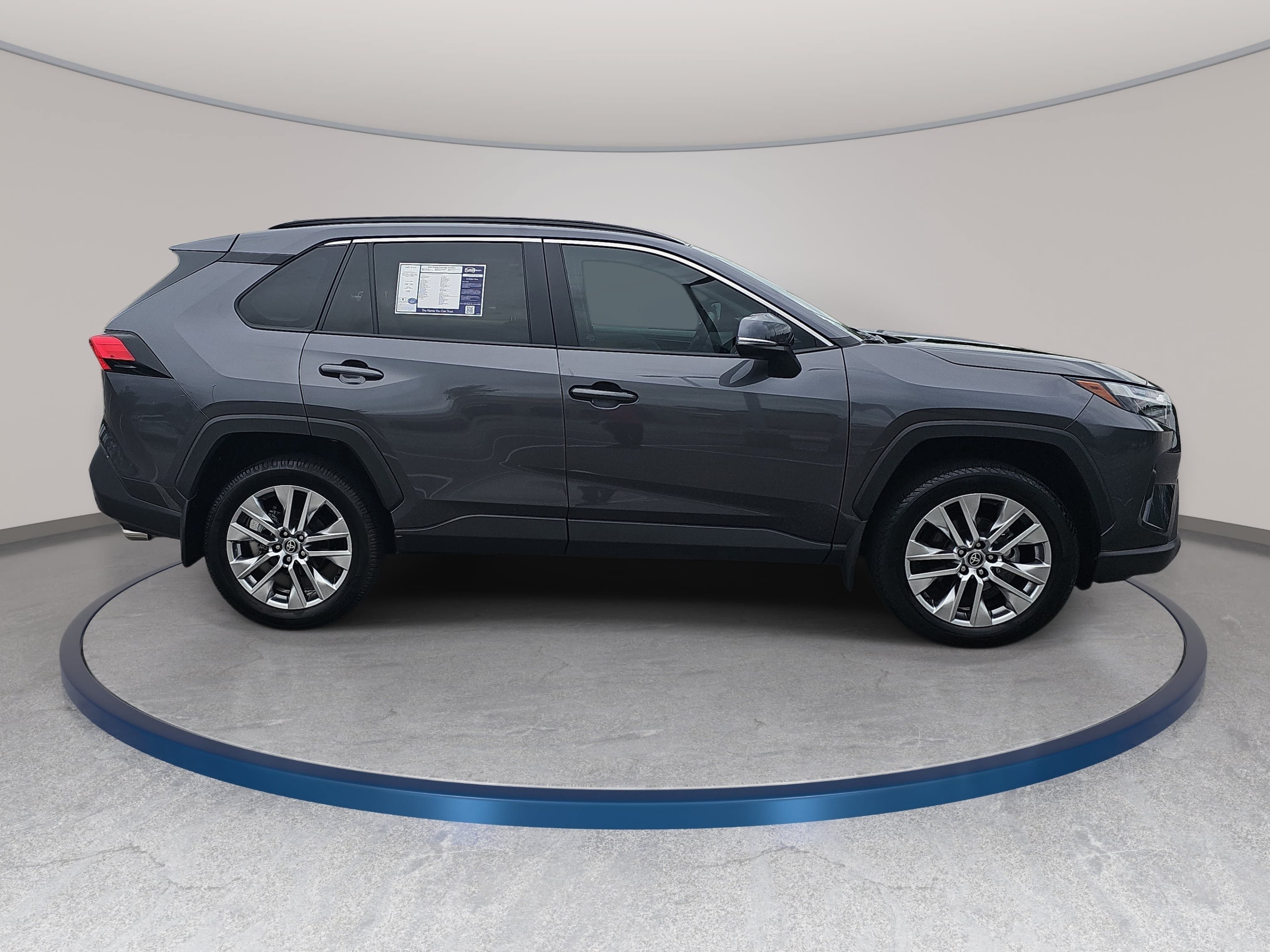 Used 2024 Toyota RAV4 XLE Premium FWD image 4