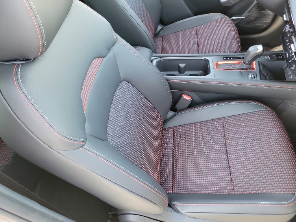 New 2026 Nissan Kicks SR FWD image 12