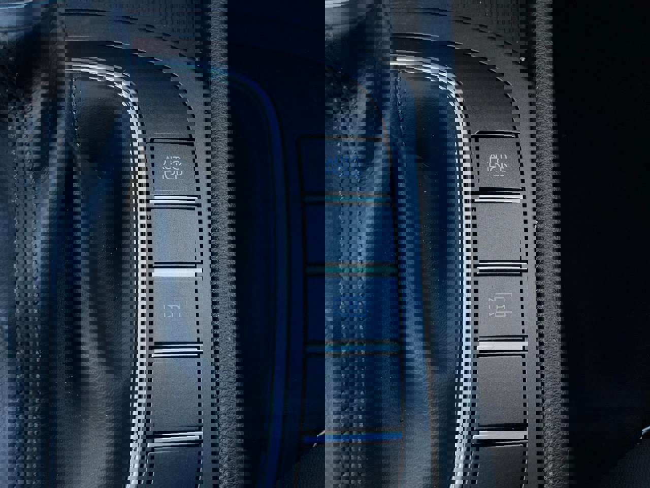 Used 2025 Hyundai Kona SEL image 25