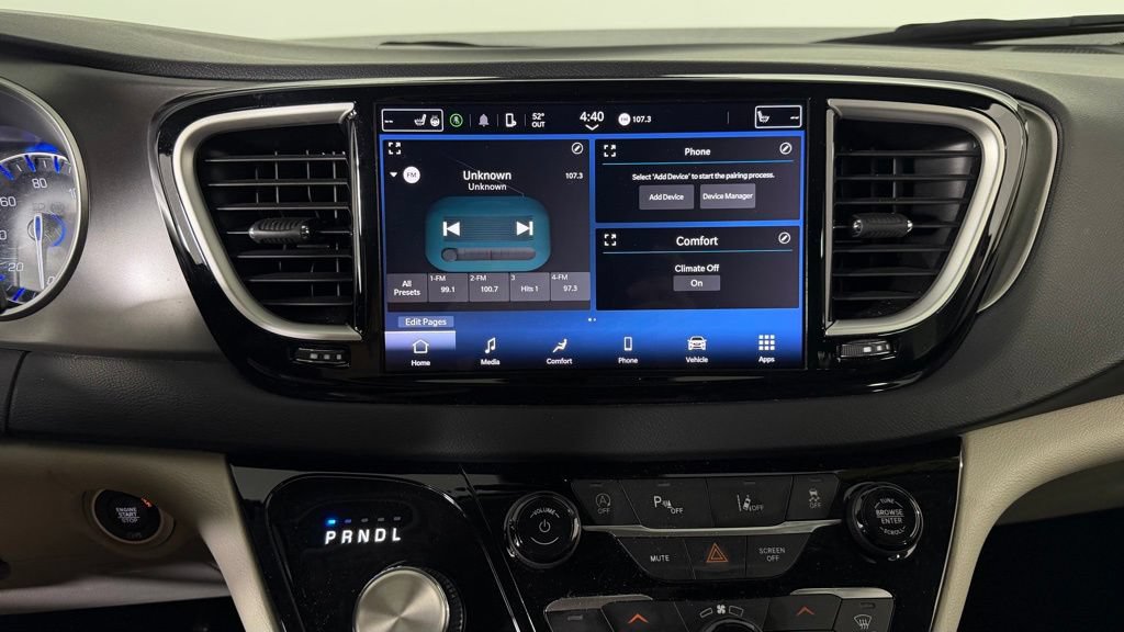 Used 2023 Chrysler Pacifica Touring-L FWD image 21