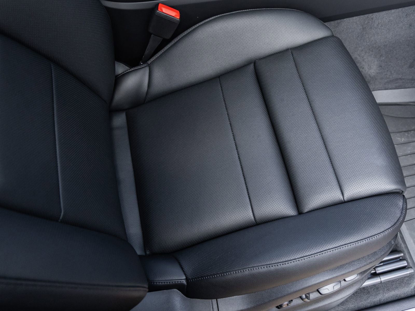 New 2026 Porsche Cayenne S image 42