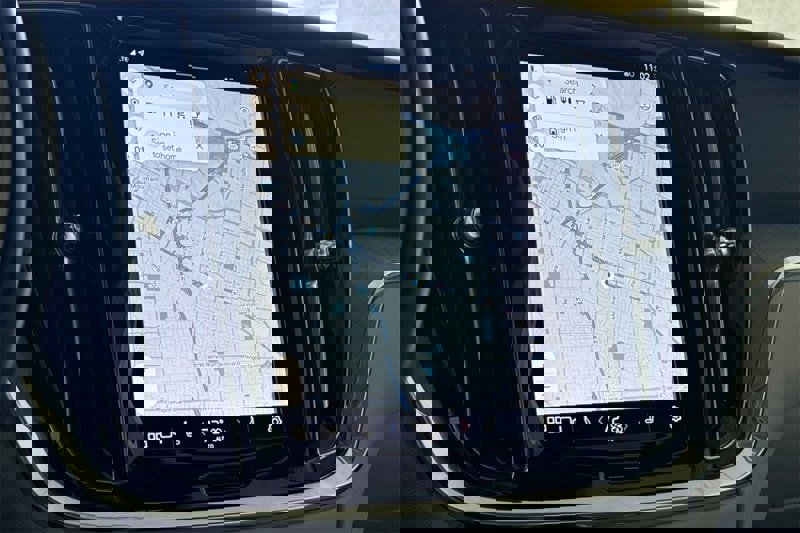 Certified 2024 Volvo V60 B5 Cross Country Plus image 2