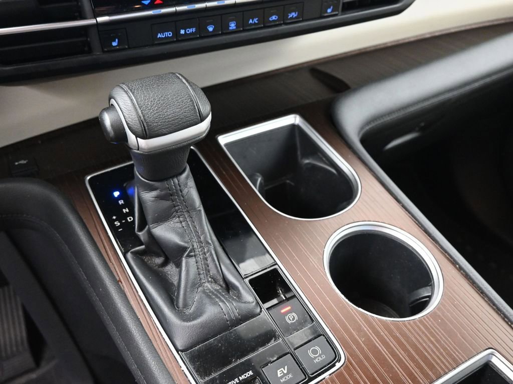 Used 2021 Toyota Sienna XLE image 31