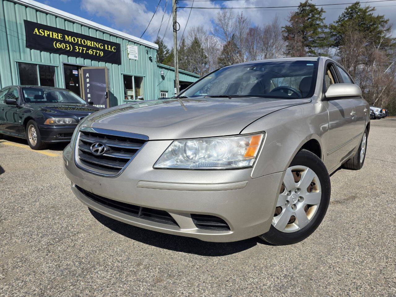 Used 2009 Hyundai Sonata GLS FWD image 2