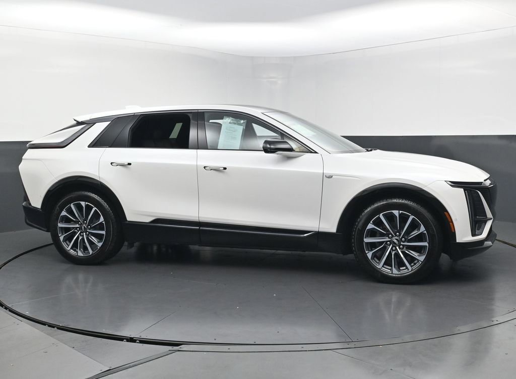 Used 2024 Cadillac Lyriq Sport AWD/4WD image 6