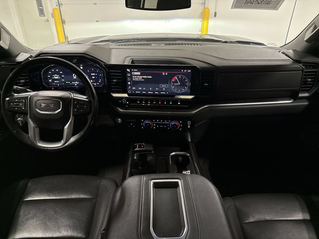 Used 2022 GMC Sierra 1500 SLT w/ SLT Premium Plus Package AWD/4WD image 10