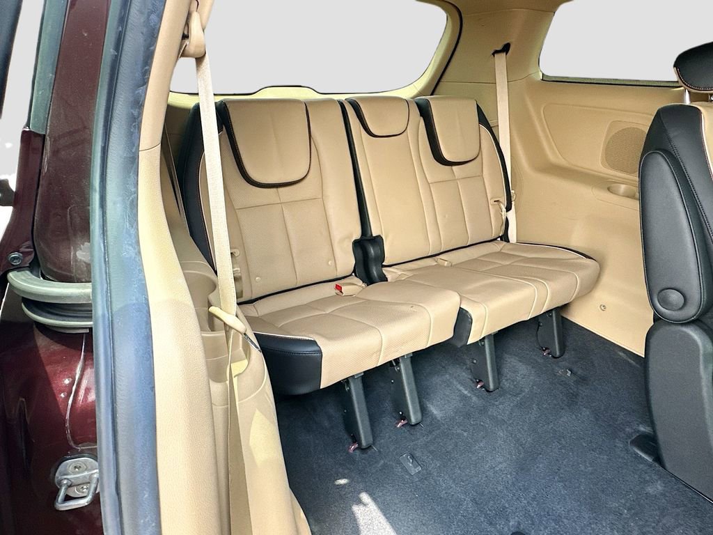 Used 2016 Kia Sedona SX FWD image 28