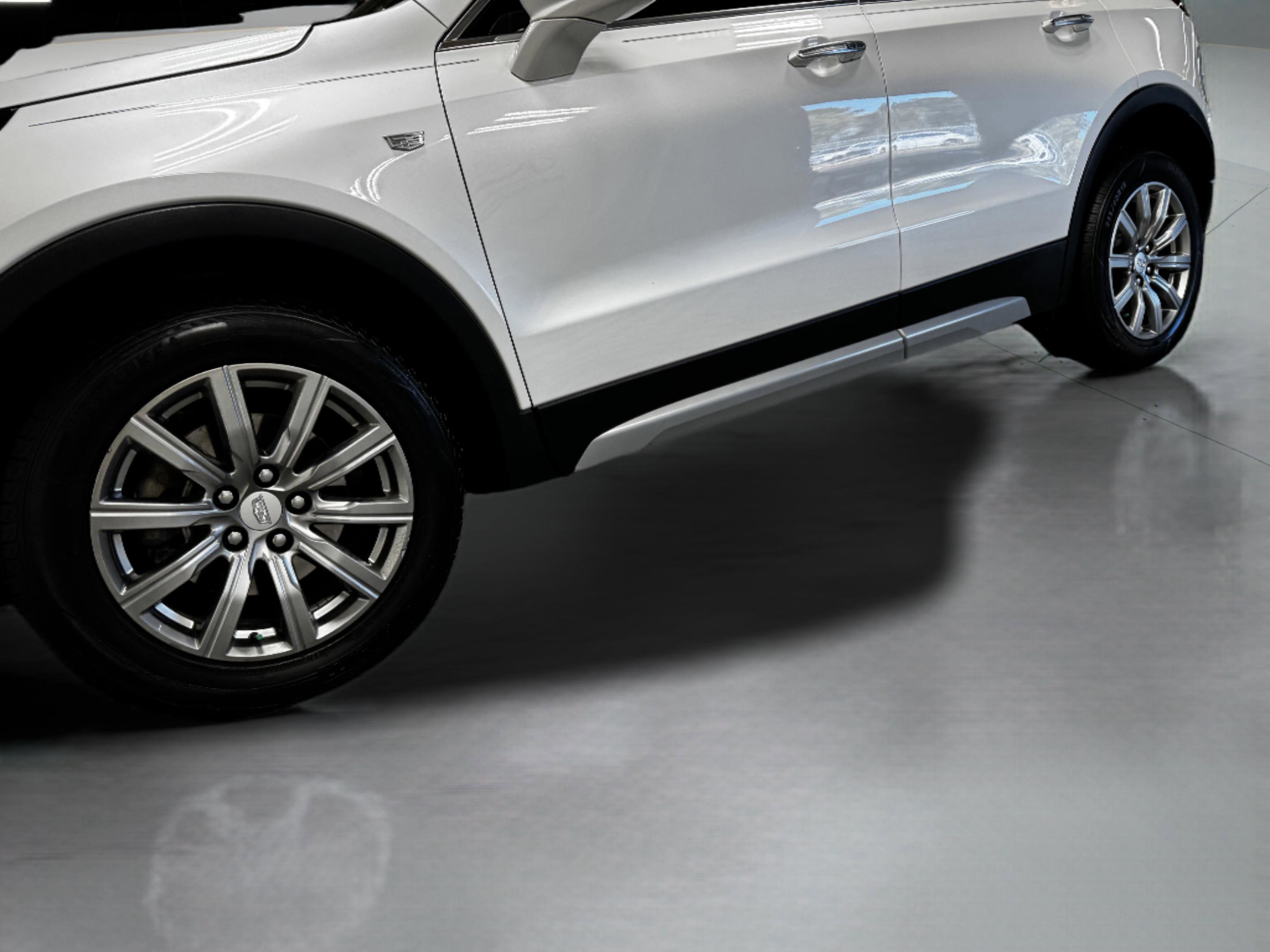 Used 2020 Cadillac XT4 Premium Luxury w/ Driver Awareness Package image 12