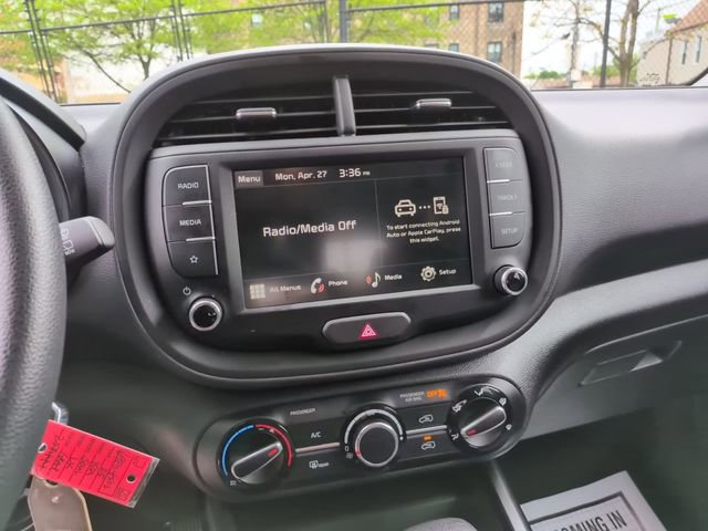 Used 2025 Kia Soul LX w/ LX Technology Package FWD image 21
