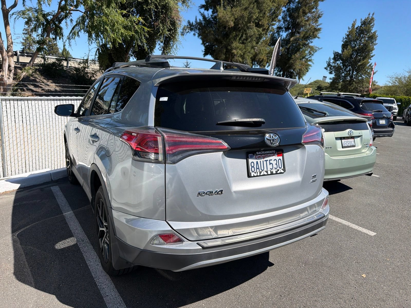 Used 2017 Toyota RAV4 SE w/ Power Extra Value Package AWD/4WD image 4