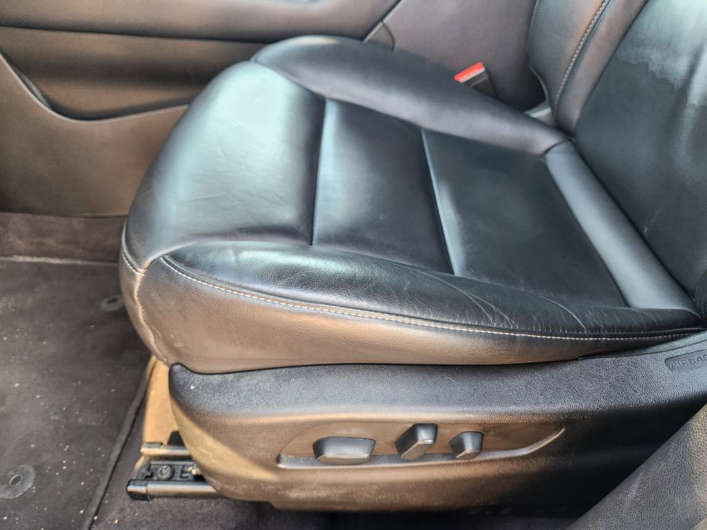 Used 2023 Cadillac XT4 Premium Luxury image 24